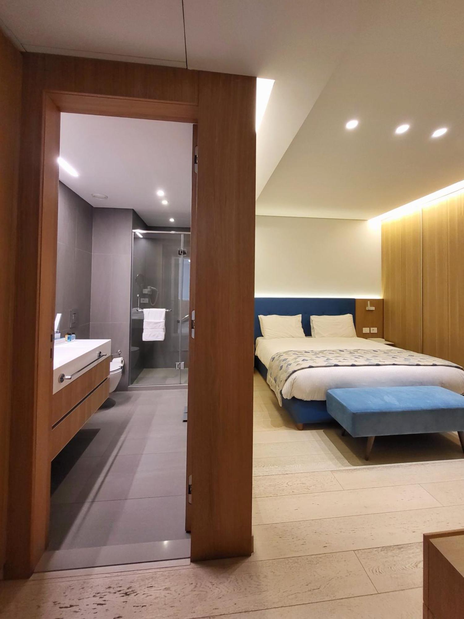 Monot Suites Beiroet Buitenkant foto